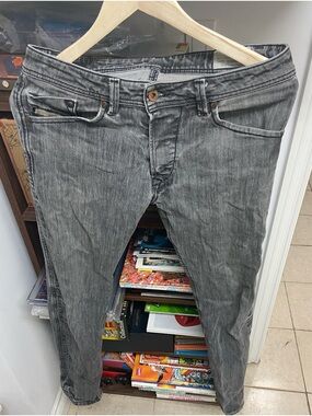 Diesel Men's Grey Skinny Jeans